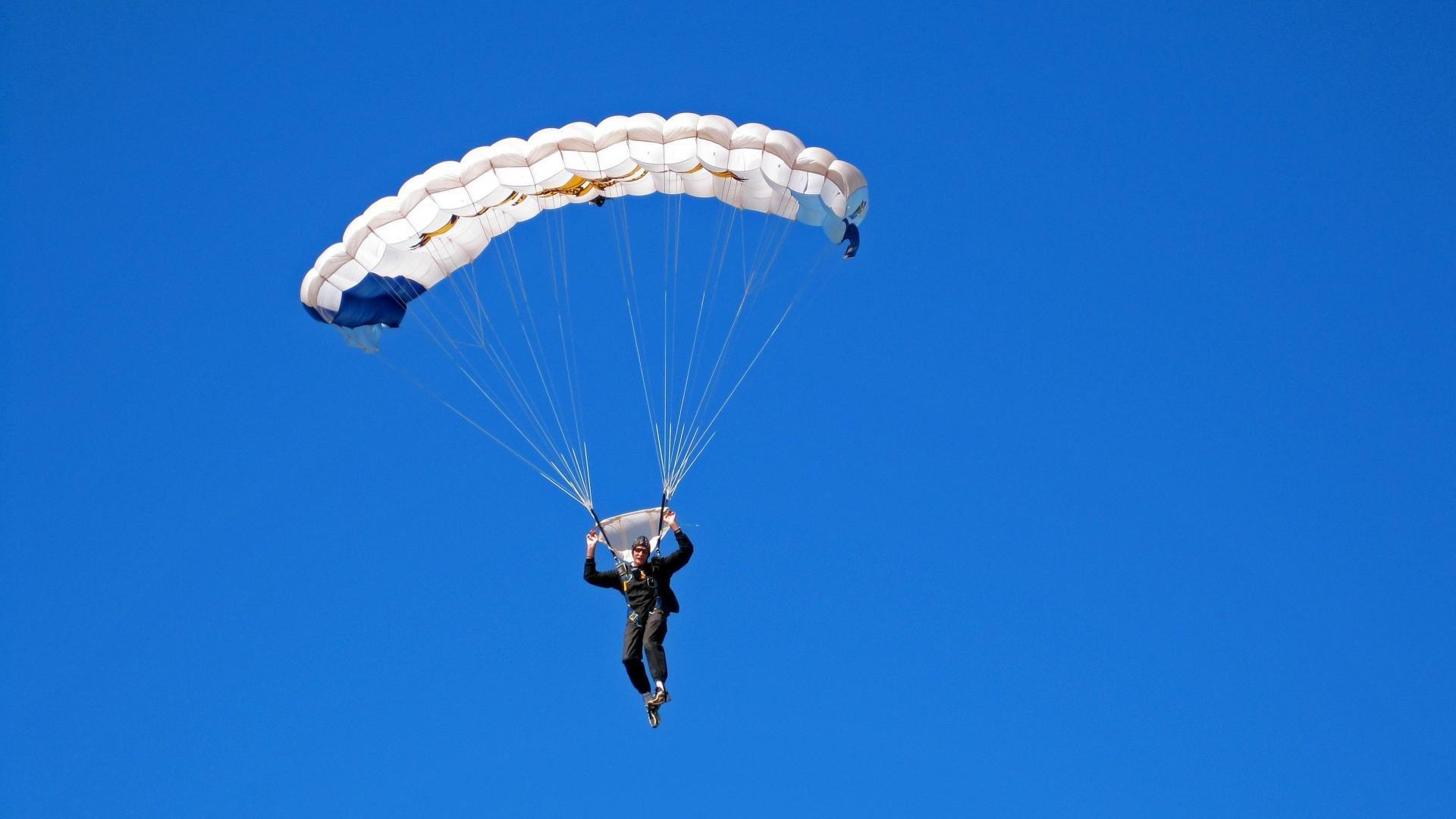 70岁老人古奚之年执剑柄，我的目标是参加世锦赛